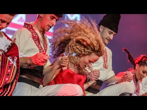 Desi Dobreva - Pustono Ludo LIVE 2018 / Деси Добрева - Пустоно лудо LIVE 2018