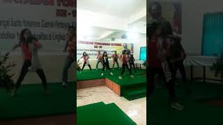 preview picture of video 'Indonesia Menari 2018 SDK YOGA Puhsarang Kediri'