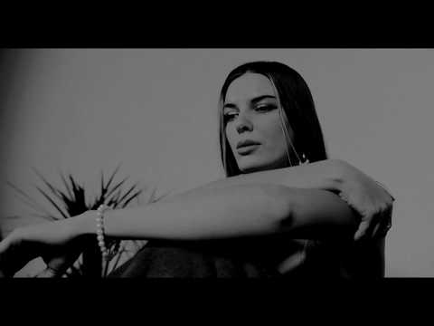 FRIDAYSLOW - FRIDAYMADNESS