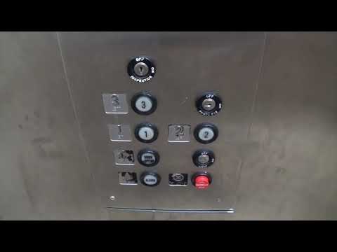 Montgomery Hydraulic Elevator @ Days Inn in Schaumburg, IL