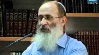 15435-2 מה גורם לאדם להיות מוסרי?