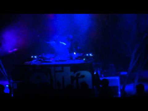 Wolf + Lamb vs Soul Clap @ Teatro Parenti ELITA (Milan, Italy) playn Strafe - Set It Off