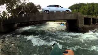 preview picture of video 'Lederhosening Kayaking on Mulgrave River'