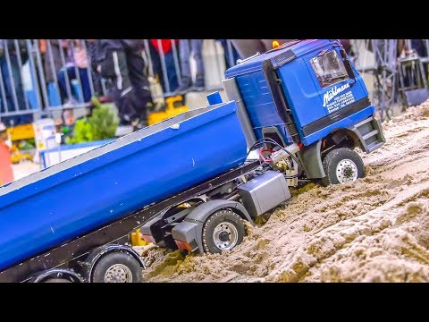 RC Trucks! Mercedes Actros STUCK! Container fire!