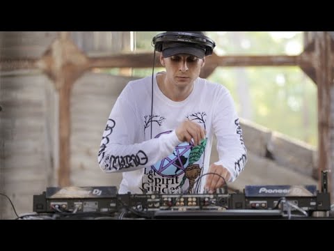 Hìldå || symmetry #01