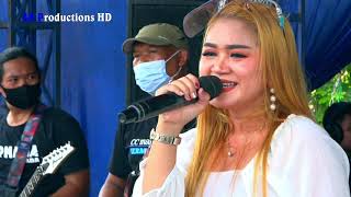 Download lagu ANTARA TEMAN DAN KASIH   LELY HERDIANA   PERMANA NADA LIVE LEBAK WANGI KUNINGAN mp3 Download lagu ANTARA TEMAN DAN KASIH   LELY HERDIANA   PERMANA NADA LIVE LEBAK WANGI KUNINGAN mp3