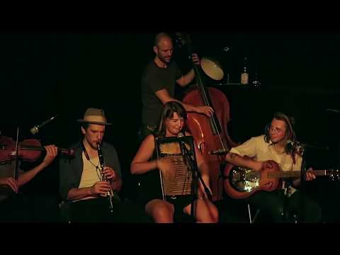 Leonie Evans - Deep River Blues  Live at "Die Blaue Stunde" / Berlin 2018