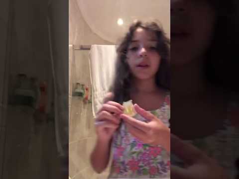 Ensinando a fazer tatuagem em cartela