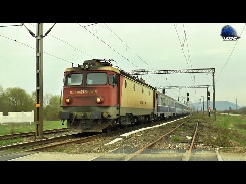 Două Trenuri de Călători în Șintereag 🚊🚊 Two Passenger Trains in Șintereag - 22 April 2022