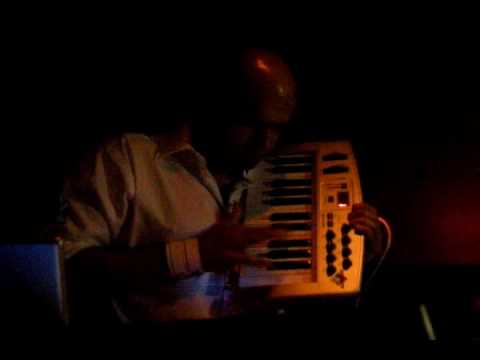 Roger Shah @ Gorgomish, Vancouver 12-3-2010