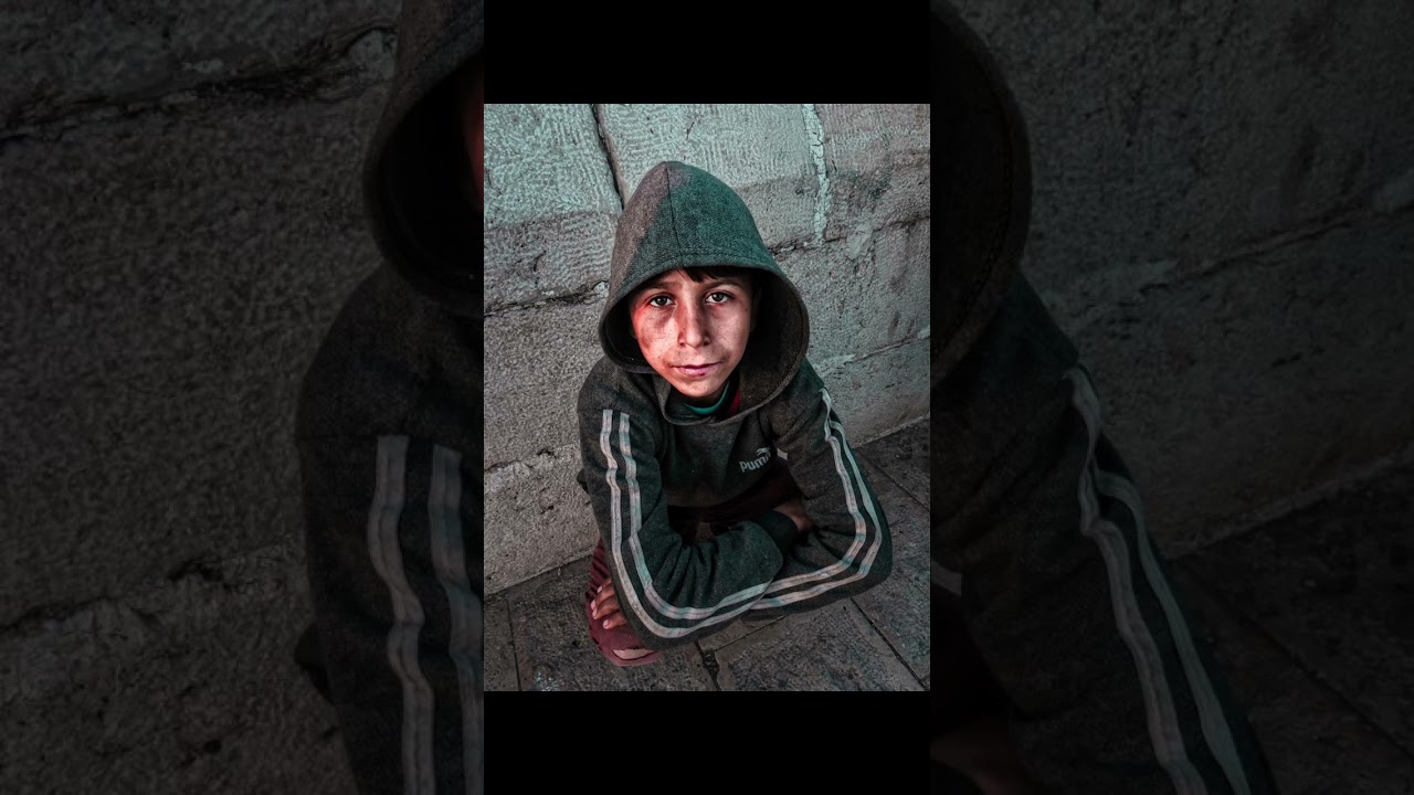 Ekşi Erikler - Yaşar Erkmen