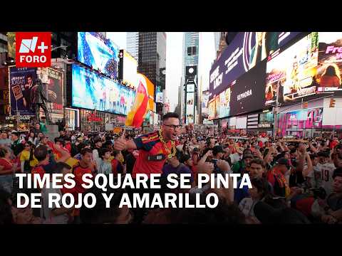 Aficionados españoles abarrotan Times Square tras ganar el Mundial