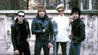 THE DAMNED - SHAKIN&#39; ALL OVER (Live, &#39;81)