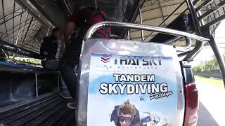 preview picture of video 'Sky diving in Pattaya'