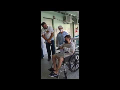 Jovem que esperou 3 meses por transplante cardíaco e passou quase 1 ano internado tem alta no Ceará