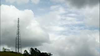 preview picture of video 'Nuvens sobre Mar de Espanha, MG Time-lapse Clouds over Mar De Espanha'