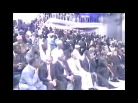 Le Vrai Crocodile du botswanga (Dadis Camara)