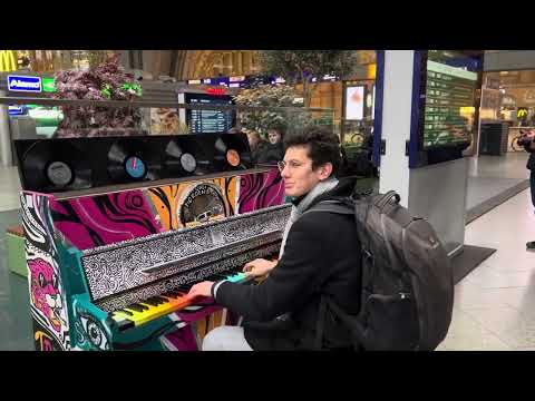 Colourful Medley on colourful piano at Leipzig Main Station 