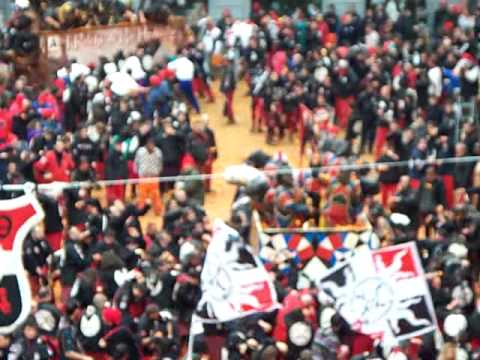 Aranceri della Morte 2011 - Dal Balcone del Municipio