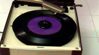 1954 VOICE OF MUSIC PORTABLE RECORD PLAYER MODEL 120 -- THE TENDER TRAP -- FRANK SINATRA