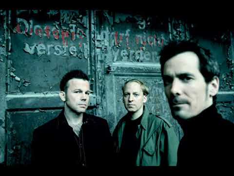 Camouflage & Peter Heppner ( Count on me )