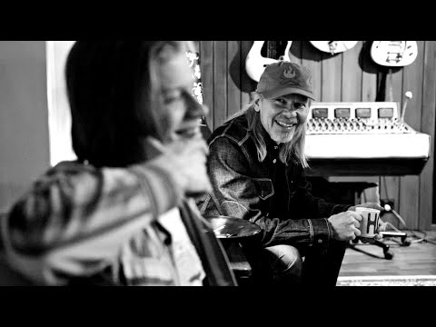 J. Karjalainen - Nuku hyvin, Angelique (Virallinen musiikkivideo)