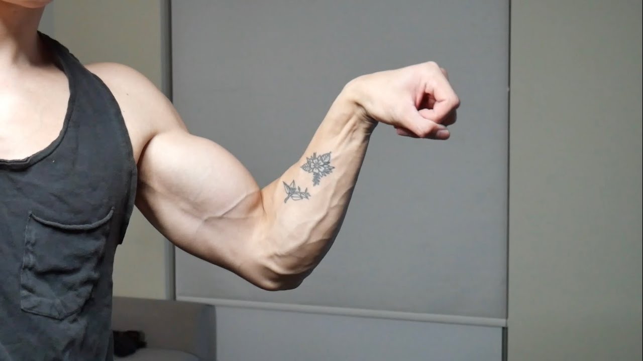 How to Build Stronger Wrists with Calisthenics (and Prevent Injuries)