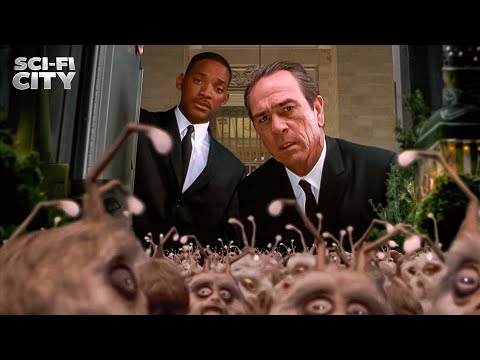 Inside the Locker: A Secret Alien World | Men In Black II (Will Smith, Tommy Lee Jones)