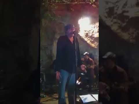 Salah Gaoua chante   Muhend aɣeddu anda teddid aneddu de Ali Ideflawen