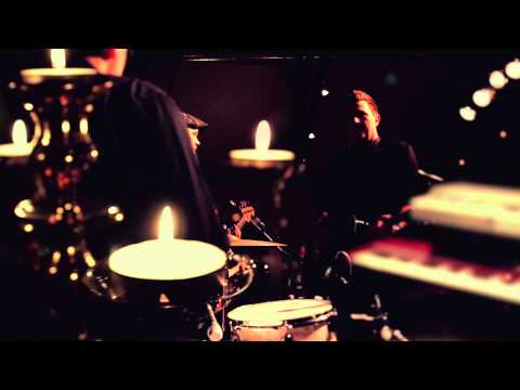 Jonas Schou & Band – Ikke Desto Mindre Eller Mere LIVE 2015