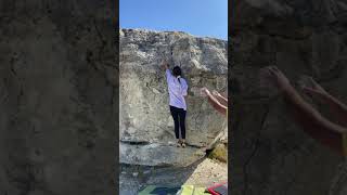 Photo of problem Problem 3 (El Dau Cara Sud - Verd) in Maldà boulder Area