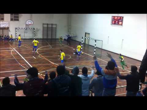 A.J.FIÃES vs Barrô - 1ª Divisão Distrital de Aveiro - Futsal Sénior 2012/2013: 14ª Jornada
