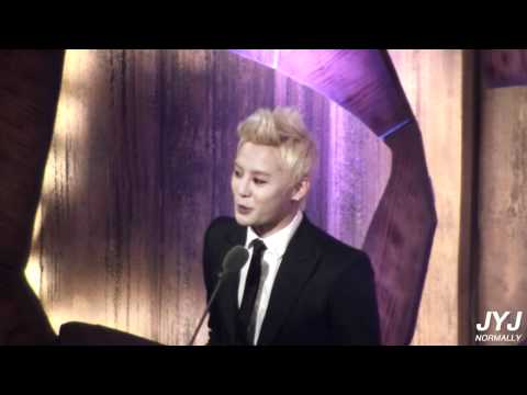120604 The musical awards _ JUNSU 인기상 수상