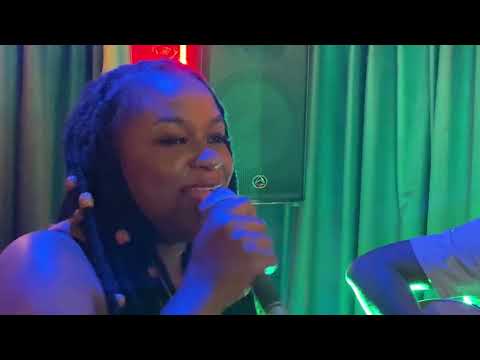 Handidi Newe Acoustic Session in Capetown.