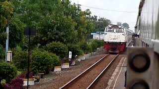 preview picture of video 'TANPA AMPUN!!! kereta api 55 bangunkarta ngebut digeber cc206!!!!'