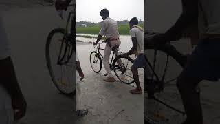 Download lagu 😜Oo Bhai Oye Oye Tik tok Video Comedy And Funny 😜 Police Funny Video mp3