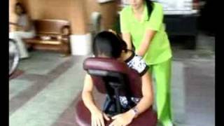 preview picture of video 'Folding Onsite Massage Chair Demo'