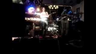 Obeses - L'ombra sols fuig en la nit (Bar Alfa, Barcelona)