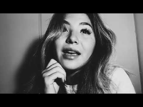 Larissa Murai Cantando