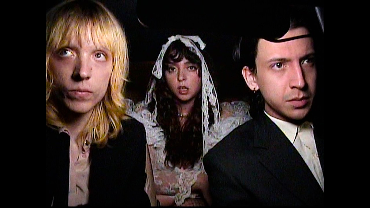 The Velveteers - Suck The Cherry (honeymoon video) - YouTube