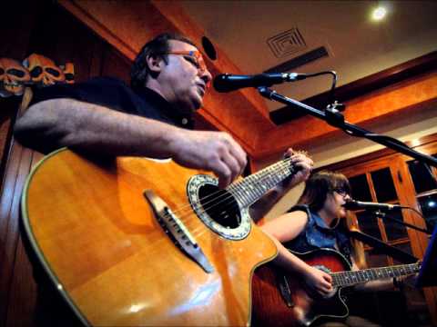 THE MOLLIESS - Can't Buy Me Love (Cover)