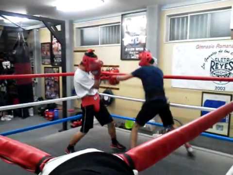 ショーキｖｓあさやん１R　坂井祥紀