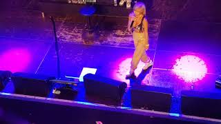 Jessi - MC &amp; 나이고 싶어 (I Want to Be Me) in London on 16/11/2018