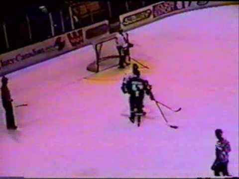 Nicholas Bilotto vs Steve Morency LHJMQ 9 02 99