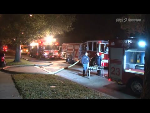 911 dispatcher answers daughter's call