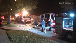 911 dispatcher answers daughter's call