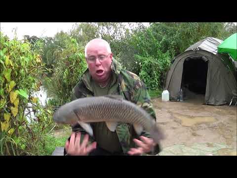 Jumping Grass carp makes a mug of Mike Spug Redfern!
