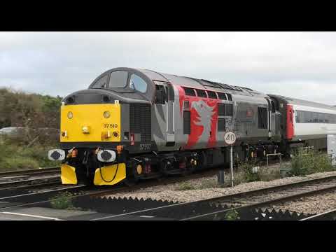 37510 + ECS ,5V78 @ Horton Level Crossing, Gloucester, 17-11-20