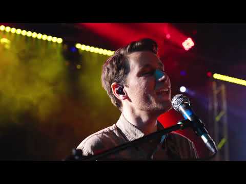 Skylight - Medley | Derbyshire Party Band | Available at Function Central