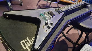 Video thumbnail for Gibson Flying V New Century Mirror 2006 Limited Edition Guitar by Essex Recording Studios